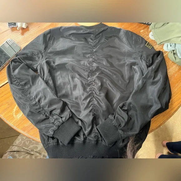 Black bomber jacket - Picture 3 of 3